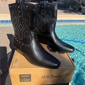 NWT London Rag Western Black Studded Boots! Hey Cowgirl!!